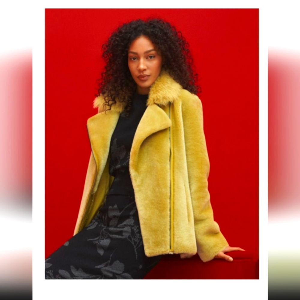 🎉H.P.❤️UGG Nadine Short Shearling Jacket